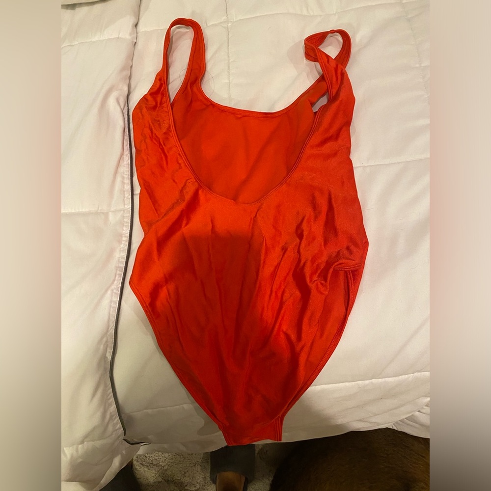 DixPerfect Red metallic Malibu High-Cut One Piece Size L - Picture 3 of 7